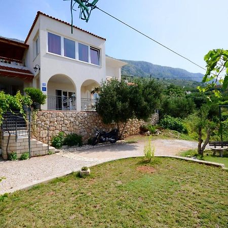 Apartments Bluesun Omis Exterior photo